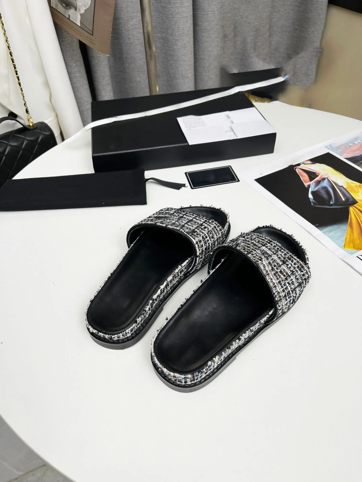 Chanel slides men sales