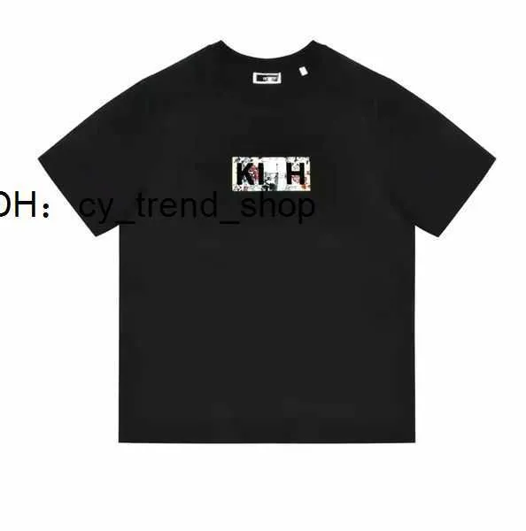 Herrstoppar lyxiga amerikanska varumärkesdesign kith tshirt kort ärm crewneck tee män kvinnor älskare kläder utomhus streetwear t-shirts 51