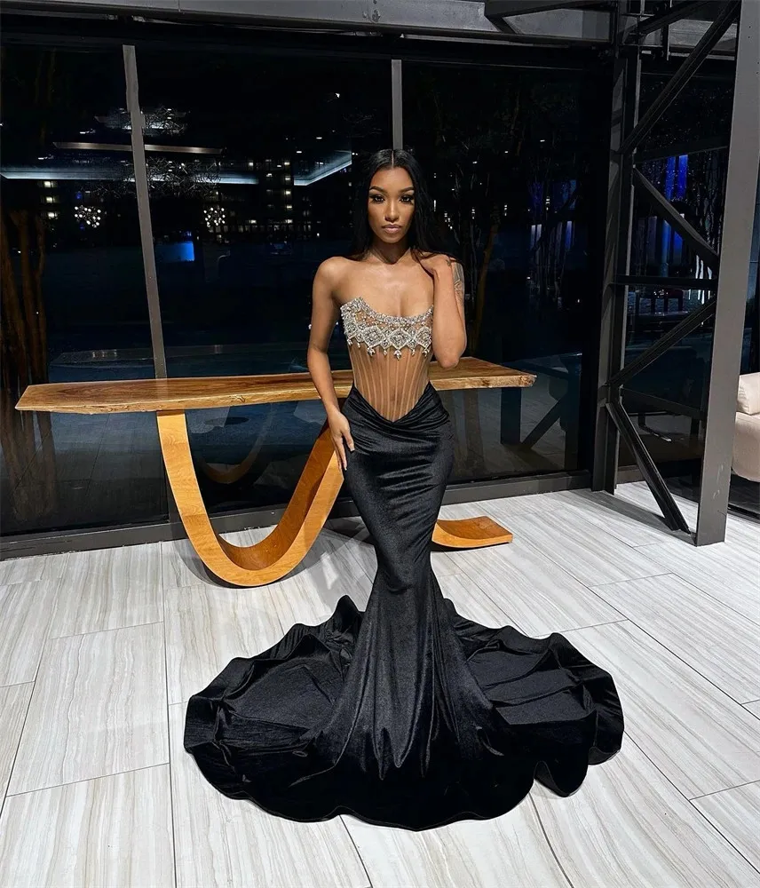 Black velvet store strapless gown