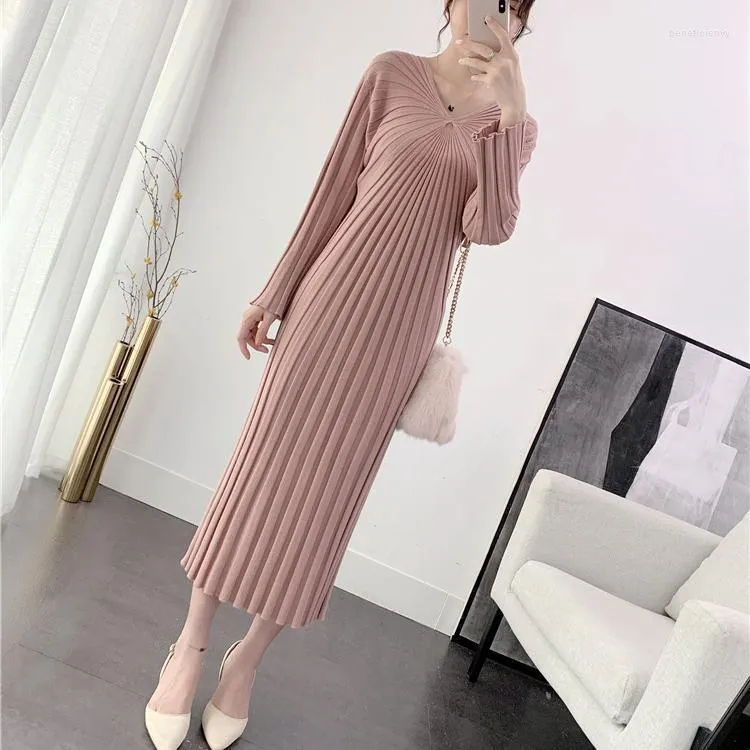 Swetery damskie 2023 Spring dzianinowa sukienka Hip Spódnica Koreańska baza w stylu SWEATU SWEATU WSKAZÓWKA SWOJE MODZI