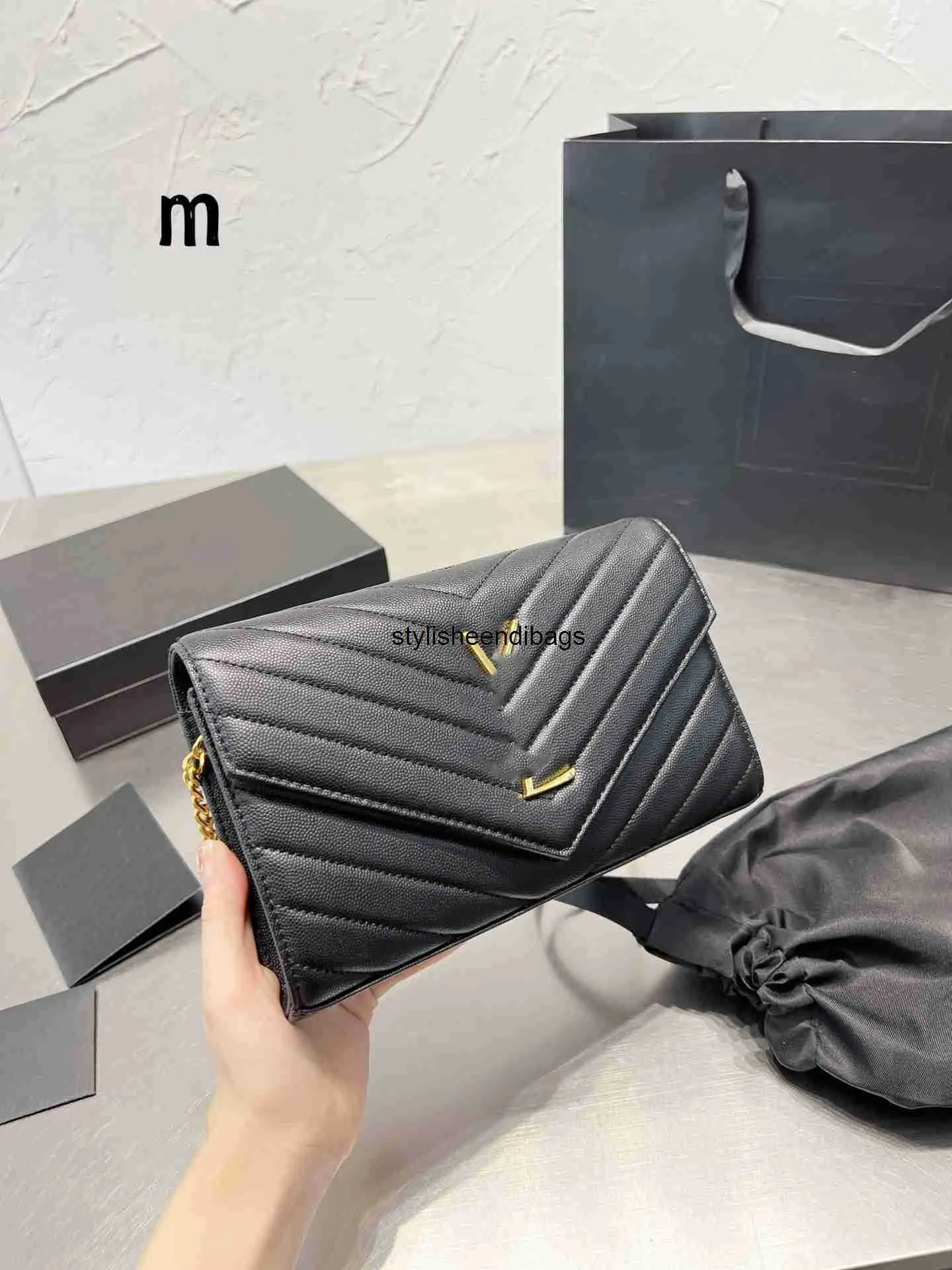 Totes Luxury Tote Purse Handbag Message Bags CLuth Classic äkta läder Crossbody Designers Original Fashion 5A Gold Chain 22cm Woc Casual Wallet Black