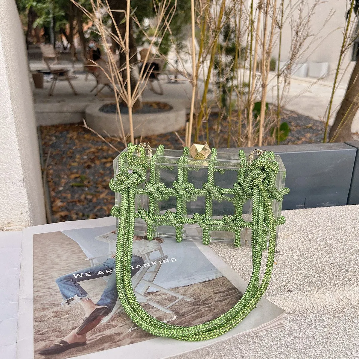 Pochette soirée transparente store