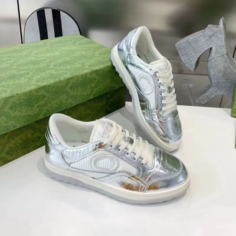 Chaussures rose et blanche ou grise et bleu best sale