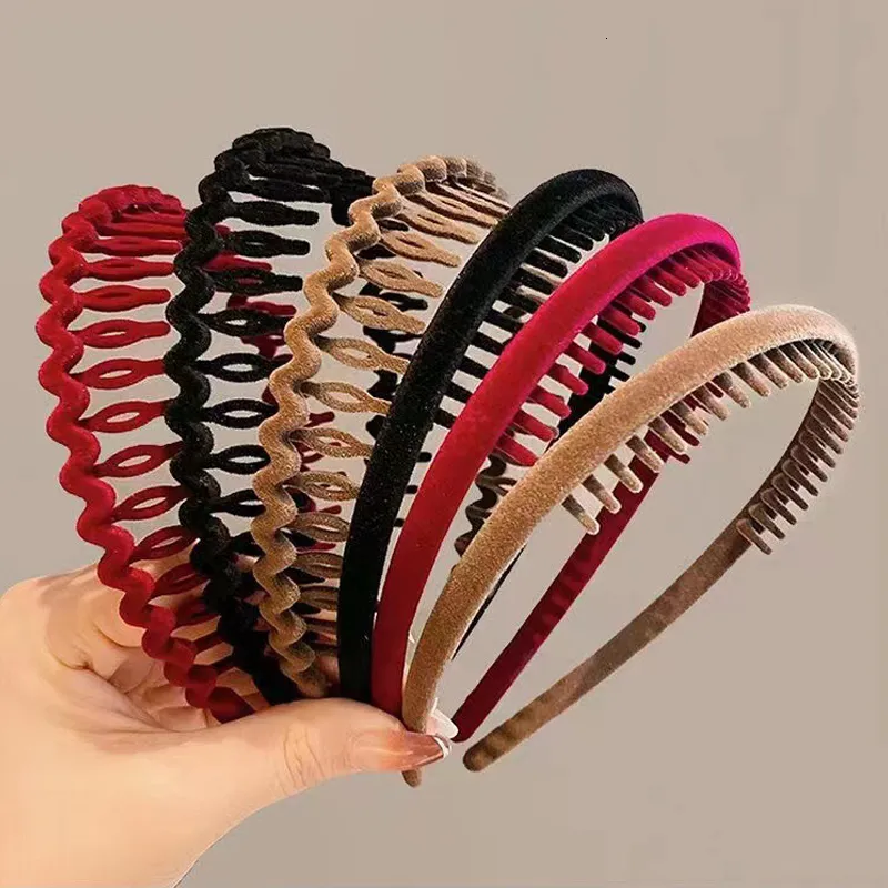 Hair Rubber Bands Simple Flocking Hair Band Womens Autumn And Winter Velvet Pressed Shampoo Headband Toothed Anti Slip Hairpins Headwear 230517