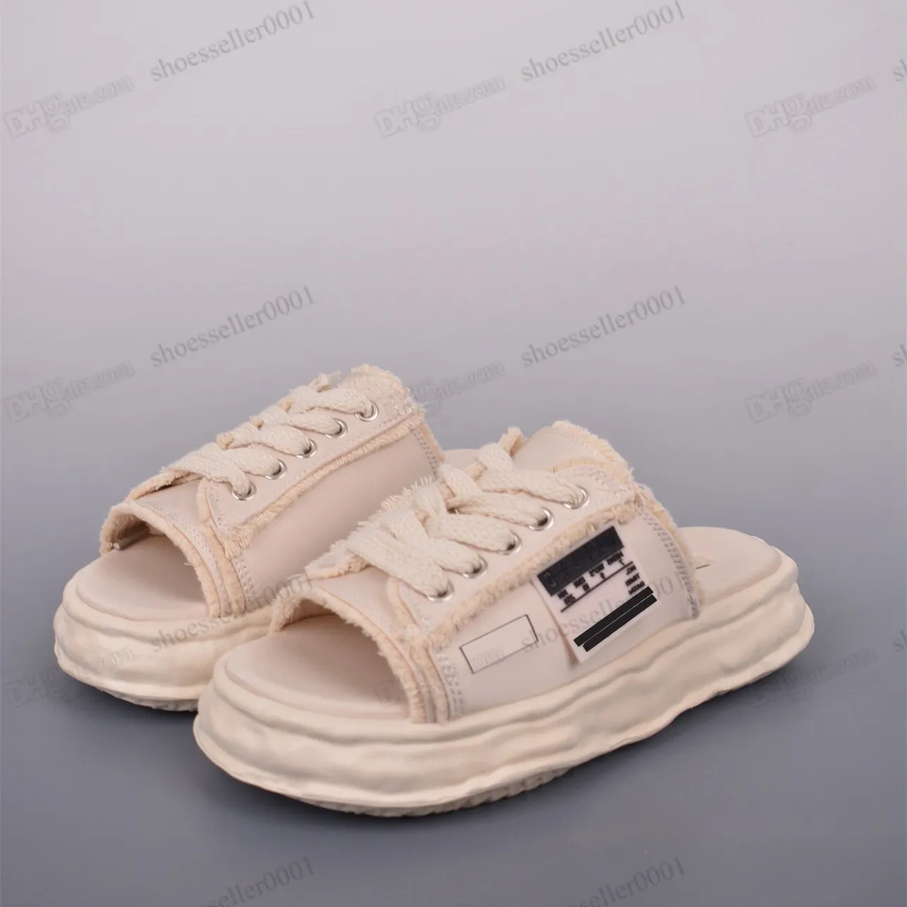 2023 Designer graffiti canvas slippers mmy maison mihara yasuhiro wayne women original platform woman sole leather triple slipper slides trainers snea