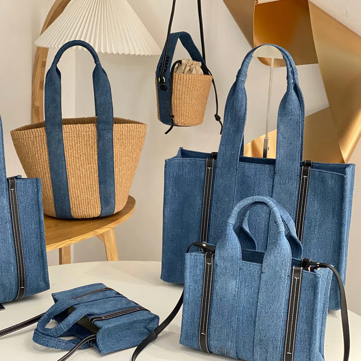 5A Collection de qualité de sacs fourre-tout en denim d'été de luxe Toutes les tailles Designer Femme Woody Denim Sac de plage toile en cuir couture panier sac mode sac à provisions d'été