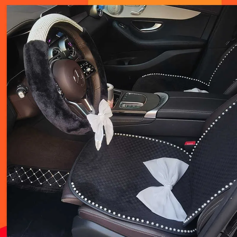 Nuovi coprisedili per auto in bianco e nero per donna con decorazioni di perle e fiocchi Accessori per auto a scacchi in peluche universali