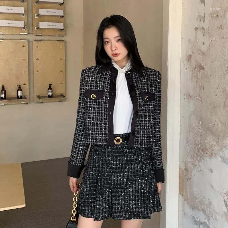 Women's Jackets 2023 Autumn Winter Casual Vinage Turn-down Collar Outerwear Patchwork Coat Women High End Elegant Plaid Short Jacket Female