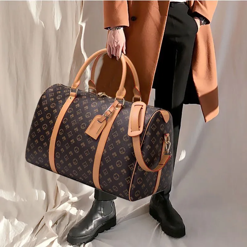 2019 men duffle bag women travel bags hand luggage luxury designer travel bag men pu leather handbags large cross body bag totes 55cm