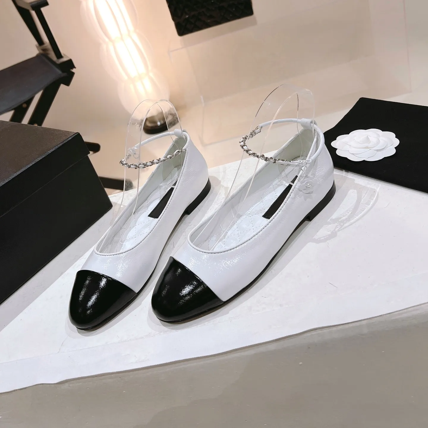 Luxury Designer Womens Genuine Leather Casual Mary Jane Shoes With