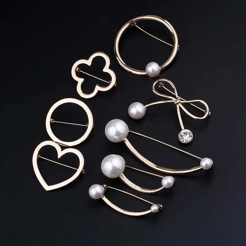 Simple Women Pearl Female Three Pearl Shirt Brooch Scarf Sweater Cardigan Safety Paper Clip Jewelry Brooches Shirt Collar Pin