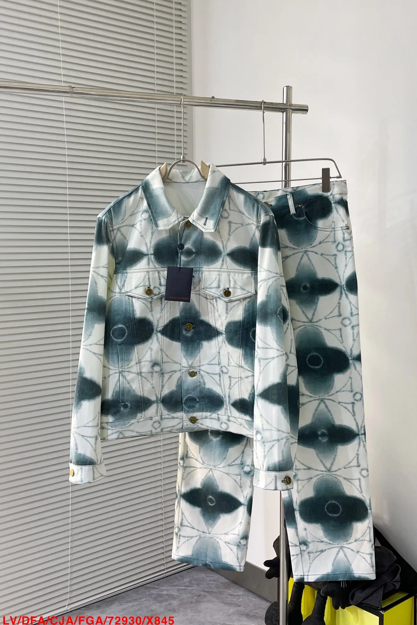 Louis vuitton clothes yupoo 2025
