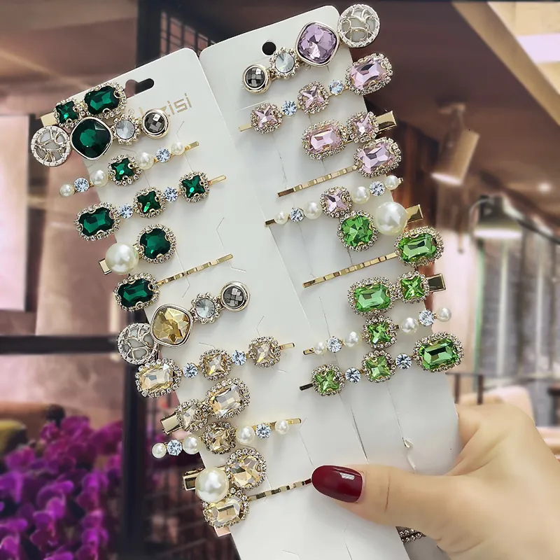 Аксессуары для волос головного убора 1 Set Women Hair Clips Headwear Jewelry Fashion Crystal Accessories для девочек роскошные жемчужины Barrettes Pins Рождественский подарок 230517