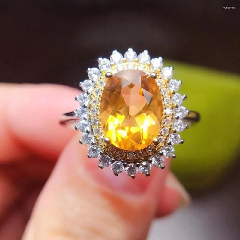 Pierścienie klastra Zaawansowane oryginalne pierścień żeński cyrkon blask żółty owalny diamentowy luksusowa biżuteria