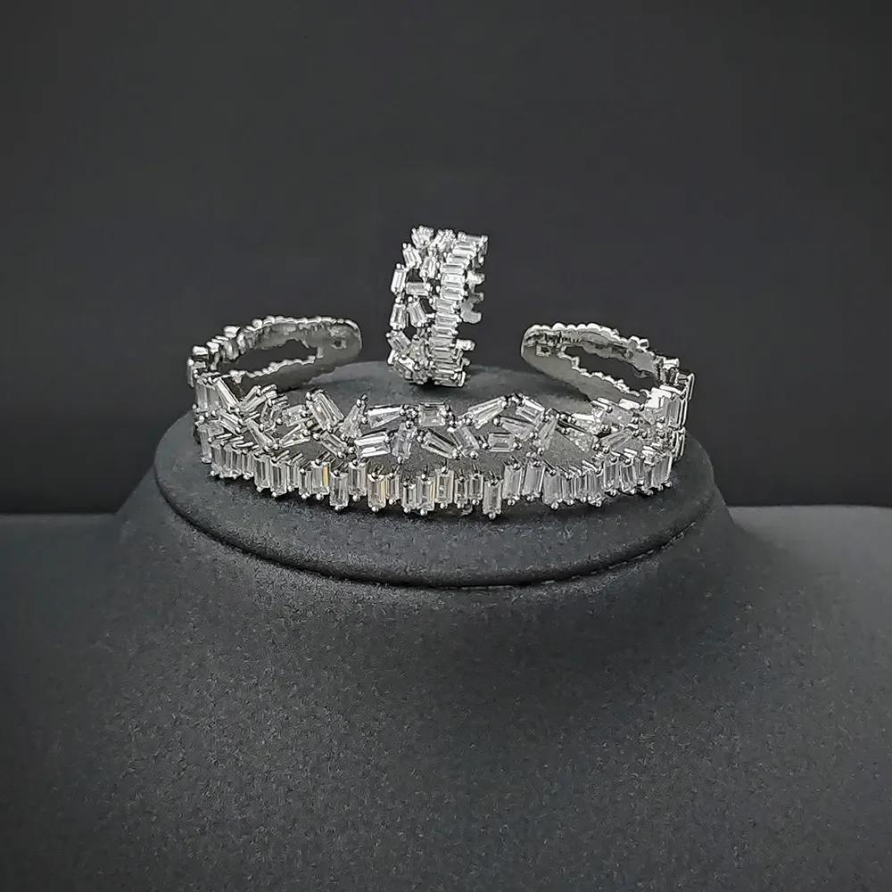 Zestawy biżuterii ślubnej luksusowa srebrna panna młoda afrykańska biżuteria z Dubaju Zestaw bransoletowy pierścionek bransoletowy dla kobiet ślub świąteczny prezent J6731 230518