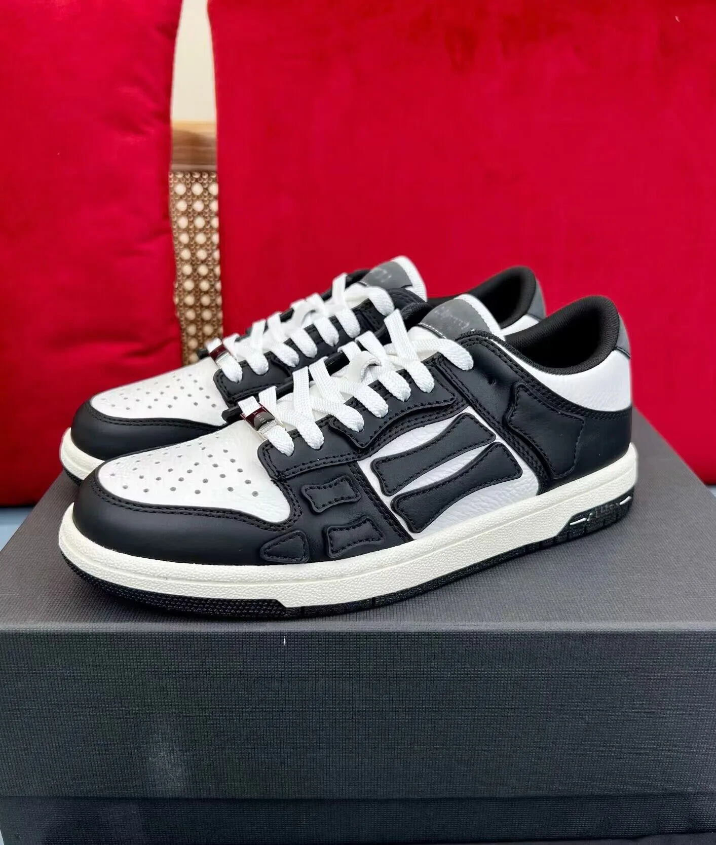 أفضل الرجال الفاخرة Skel Skel Low Sneakers أحذية عظمية عظام مدربين جلدي أبيض أسود زرقاء جمجمة زوجين التزلج على المشي مريح الرياضة EU35-46