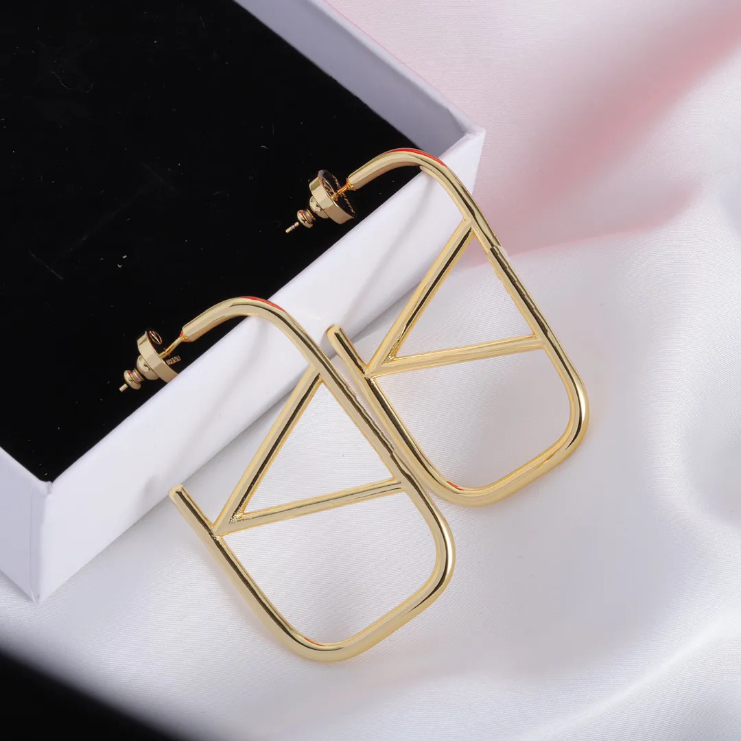 2023 Designer Fashion Earrings Letter V Logo Stud Earrings Luxury women`s fashion Hoop Jewelry Metal Valentine`s Day Earrings