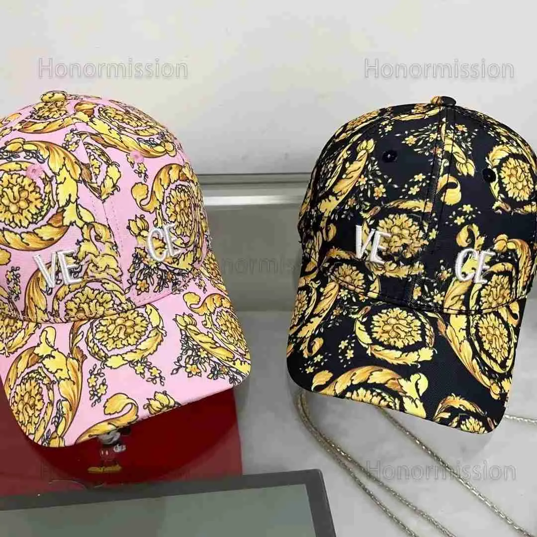 Designer Classic Wool Blend Baseball Cap with Letter  display picture 1