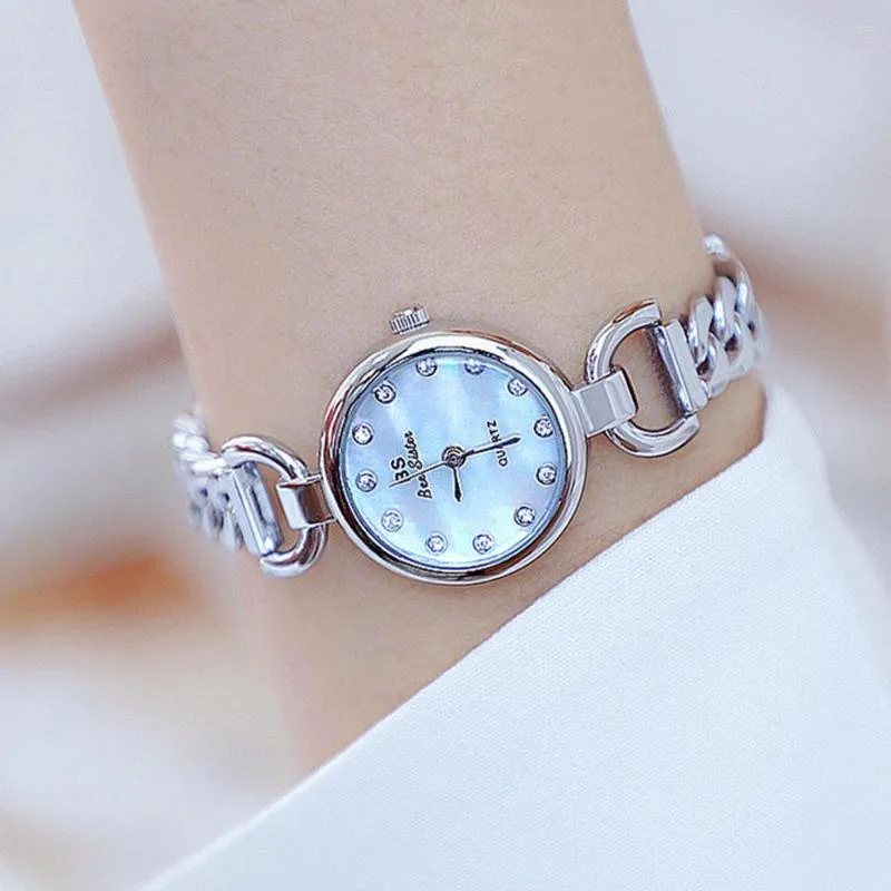 Armbanduhren 2023 Natürliche Perle Fritillaria Zifferblatt Runde Kleine Kette Koreanische Elegante Quarz Strass Uhr Für Frauen Relogio feminino