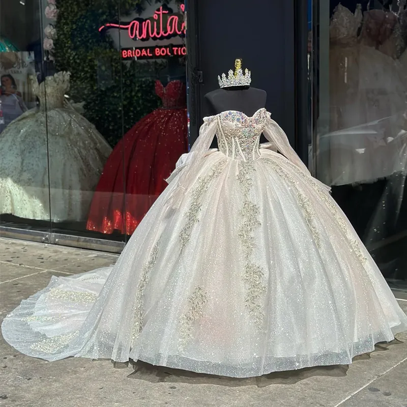 Ivory Ball Gown Quinceanera Dresses Big Bow 3D Flower Crystal Appliques With Cape 16 Princess Gowns Vestidos De 15 Anos