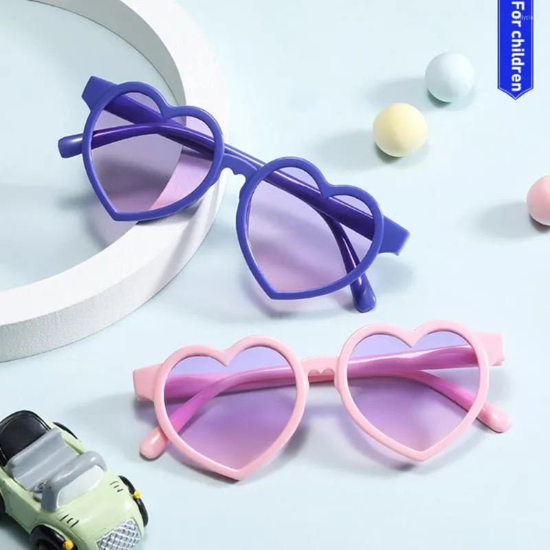 Lunettes de soleil à la mode Creative Candy Heart Frame Enfants Fashion Party Lunettes de protection solaire en plein air Lunettes