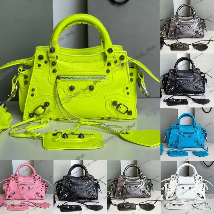 Black Luxury Handbags: Trapezoidal Leather Shoulder Bag With Hand