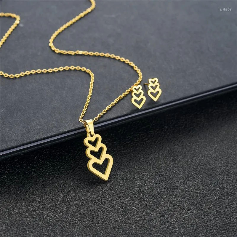 Collier boucles d'oreilles ensemble mode tendance mignon amour coeur pendentif bijoux en acier inoxydable clavicule chaîne boucle d'oreille