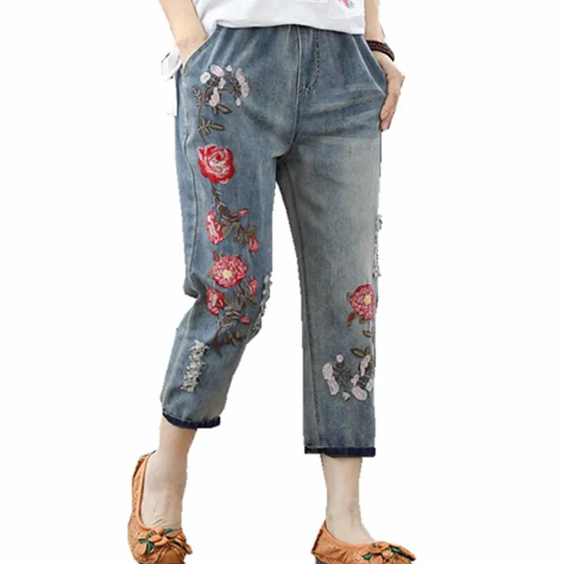 Jeans elastico in vita retrò comodi jeans vintage per donna pantaloni harem a calfletta con ricamo fiorito femmina femmina femmina
