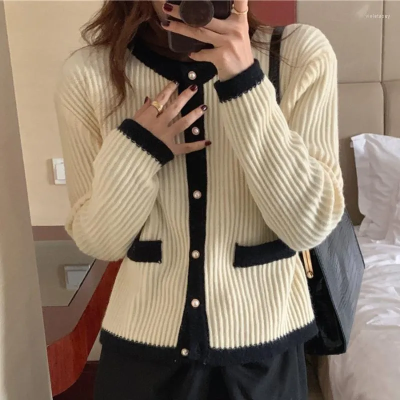 Women's Knits Fall Fashion Black Beige Knitted Cardigan O Neck Retro Vintage Pearl Button Short Sweater Color Contrast Chic Top Knitwear