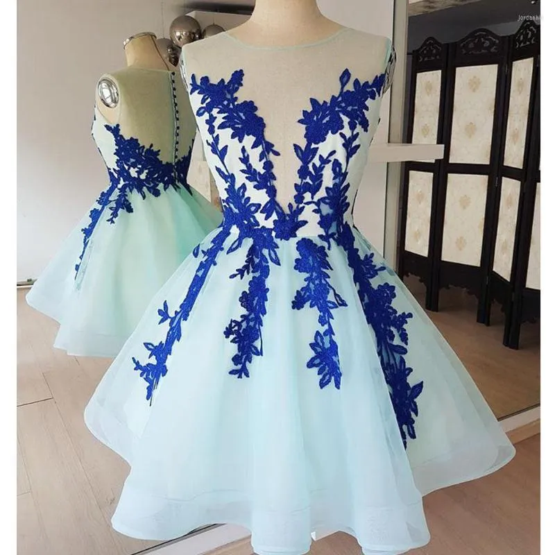 Festklänningar ljusblå mini kort hemkomst klänning o nacke vestido examen applikationer kväll klänning formell
