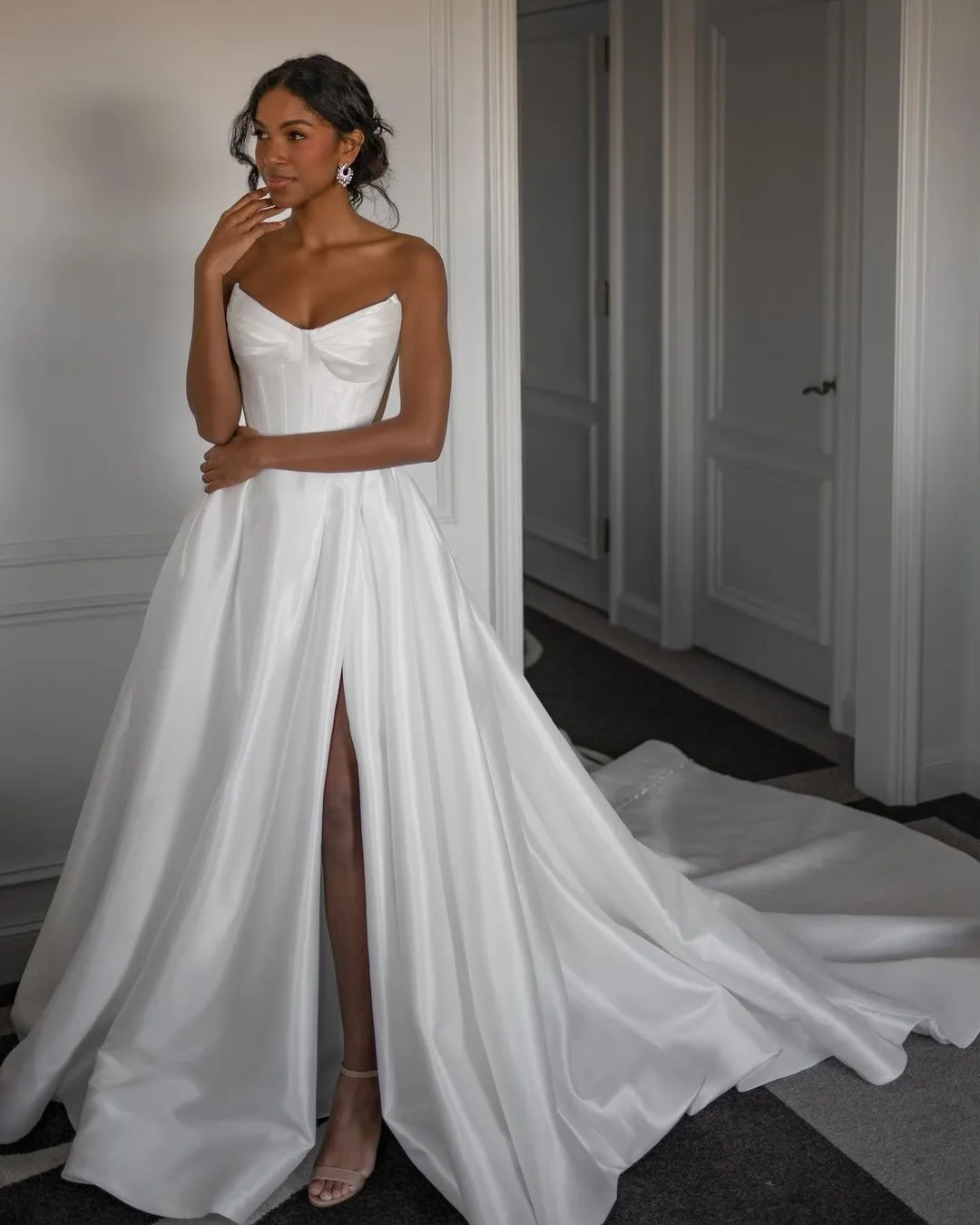 Vestito da sposa con spalline online