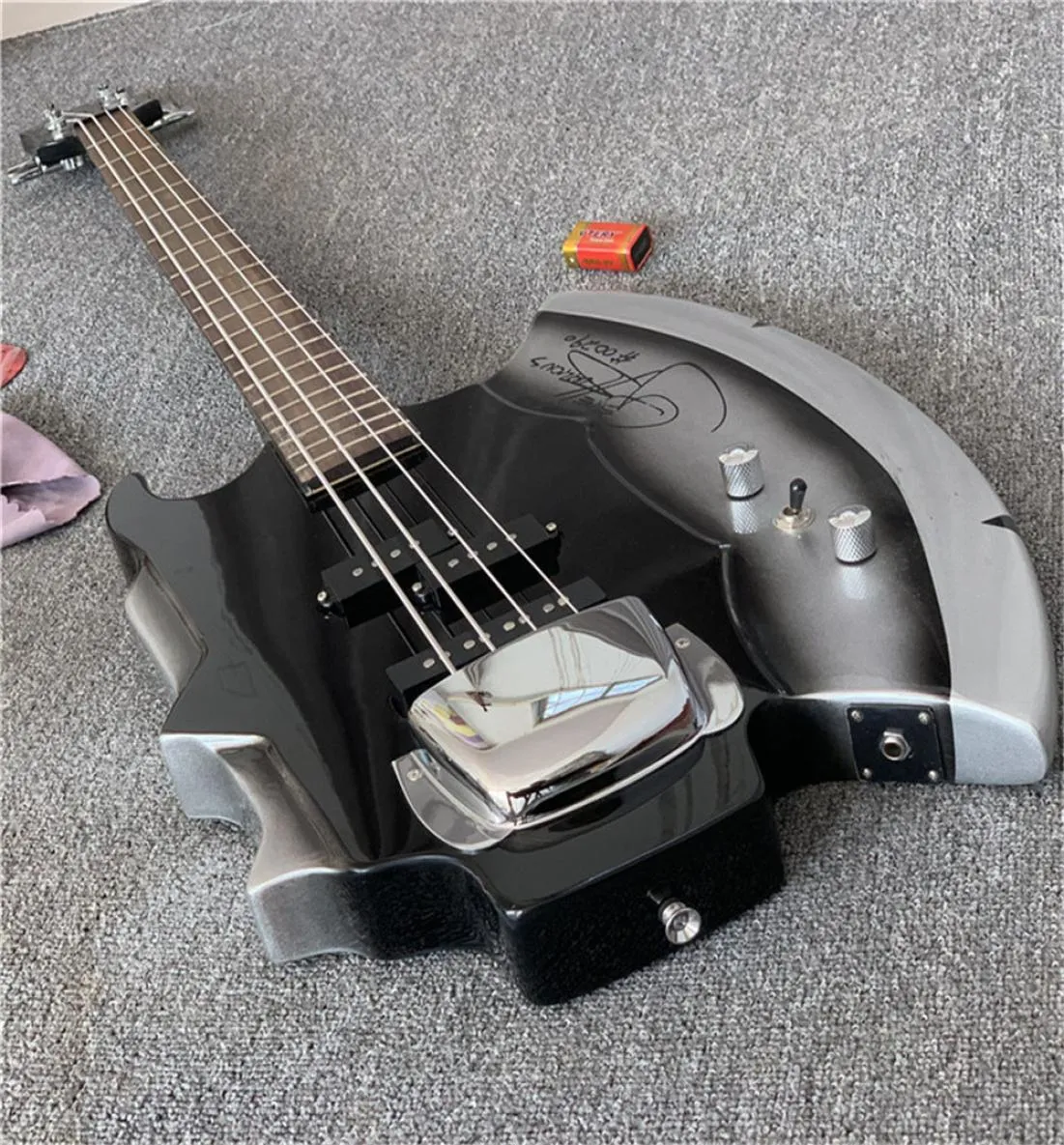 Heavy Metal Chopper GENE SIMMONS AX Bajo Eléctrico Guita Negro 4