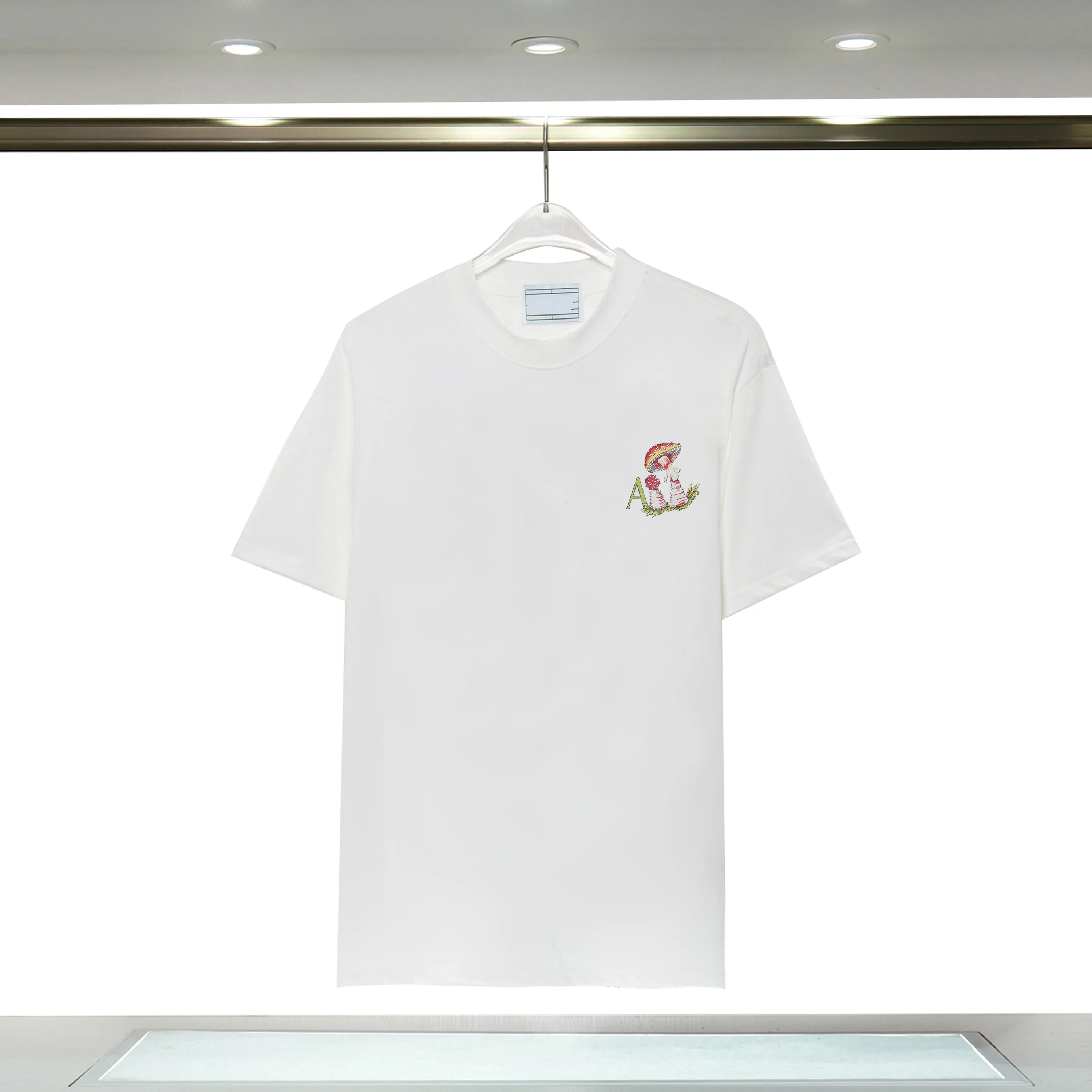 2023Luxury TシャツブランドデザイナーTシャツ服スプレーレター半袖夏ファッションTシャツ新しい大型