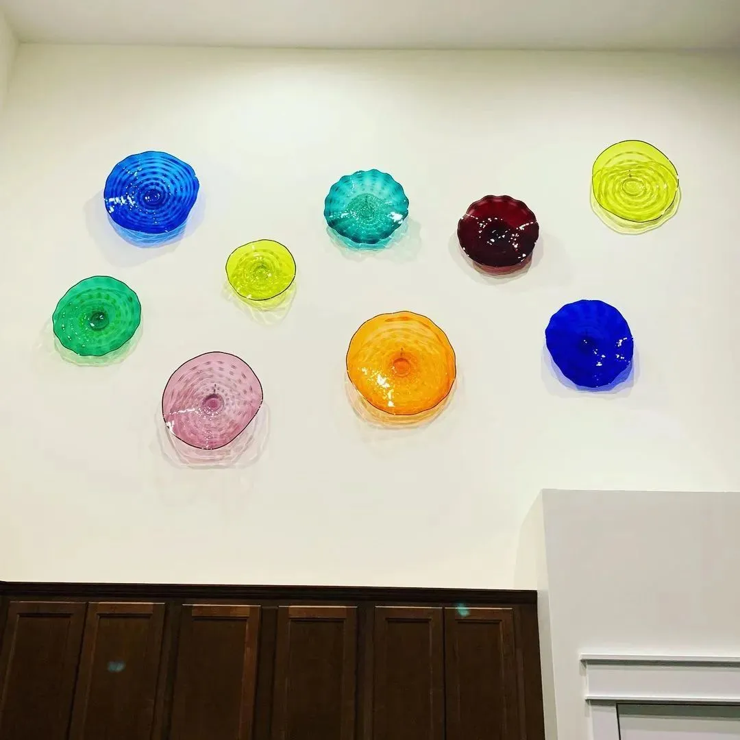 リビングルームの壁のランプモダンな家の装飾的なムラーノガラスの花の壁板