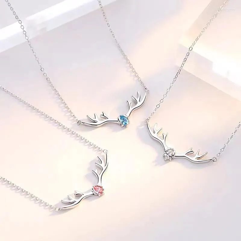 Hanger kettingen Nieuwe Kerst Antler ketting voor Vrouwen KoreAanse Mode elanden kleurijke maansteen hanger sleutelbeen sieraden cadeau