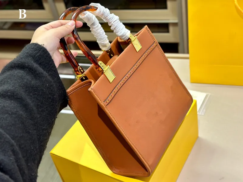 LE BAMBINOU Bags designer shoulder bags luxury handbag the tote bag woman baguette handbags Fashion Plain Phone Purse Gold Letters Totes bags