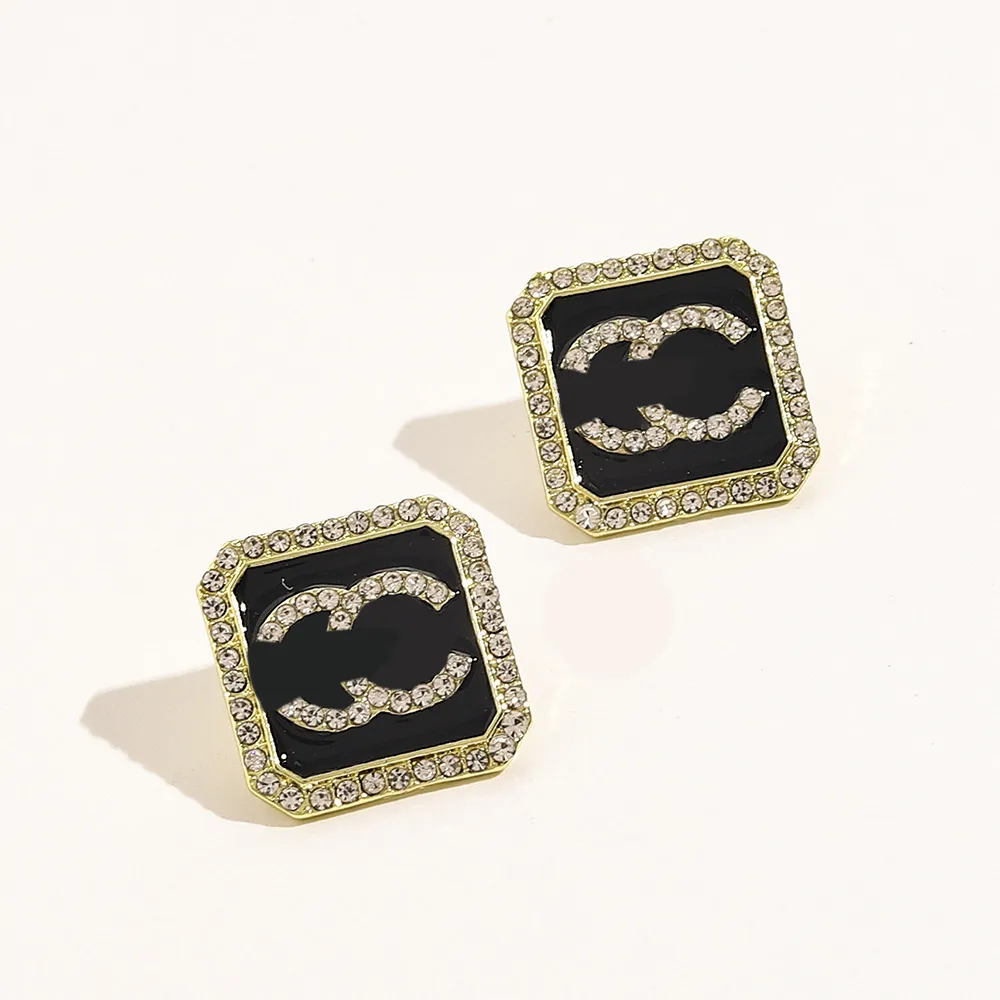 Modeörhängen örhänge Studguldpläterade designers brev Stud Stud Women Elegant Style Square Earring Wedding Party Jewerlry Accessory High Quality 20Style