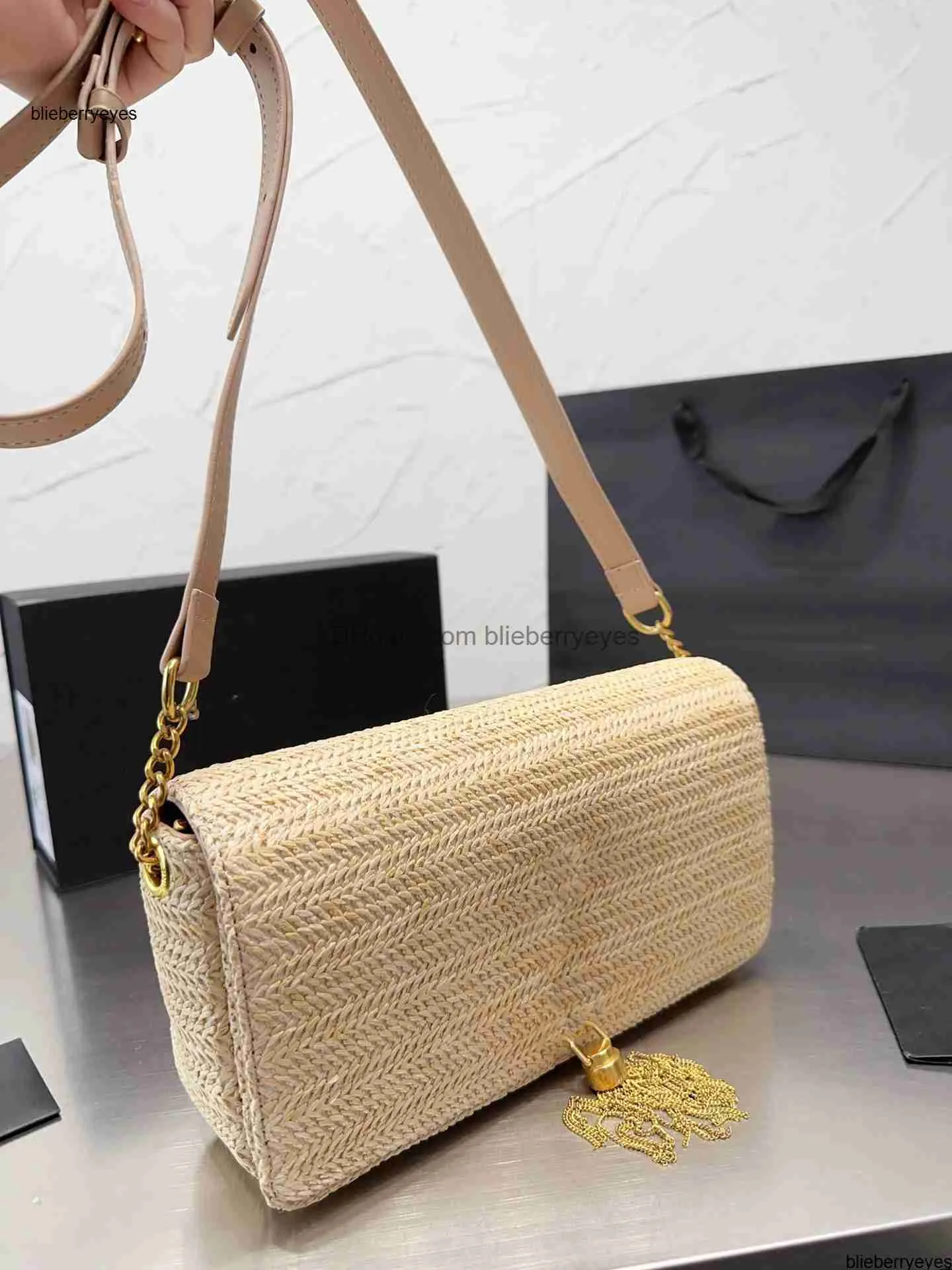 Straw side bag hot sale