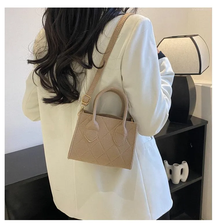 Bolsos pequeños de asa new arrivals corta