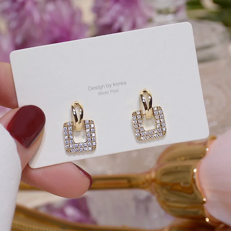 Hoop Huggie 14k Real Gold Square Pave Inlaid Top Zircon Earring for Women Charm Elegant Temperament Drop Eearrings smycken Brincos Pendant 230517