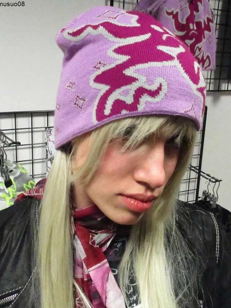 GFLPO Unisex Pink Beanie Hat, One Size, Wireless Winter Knit