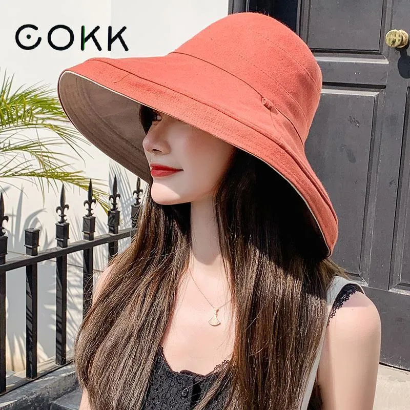 Chapéus de aba larga caçamba Cockk Women Summer com dupla face feminina protetora solar protetor de vento Praia dobrável Gorros 230517