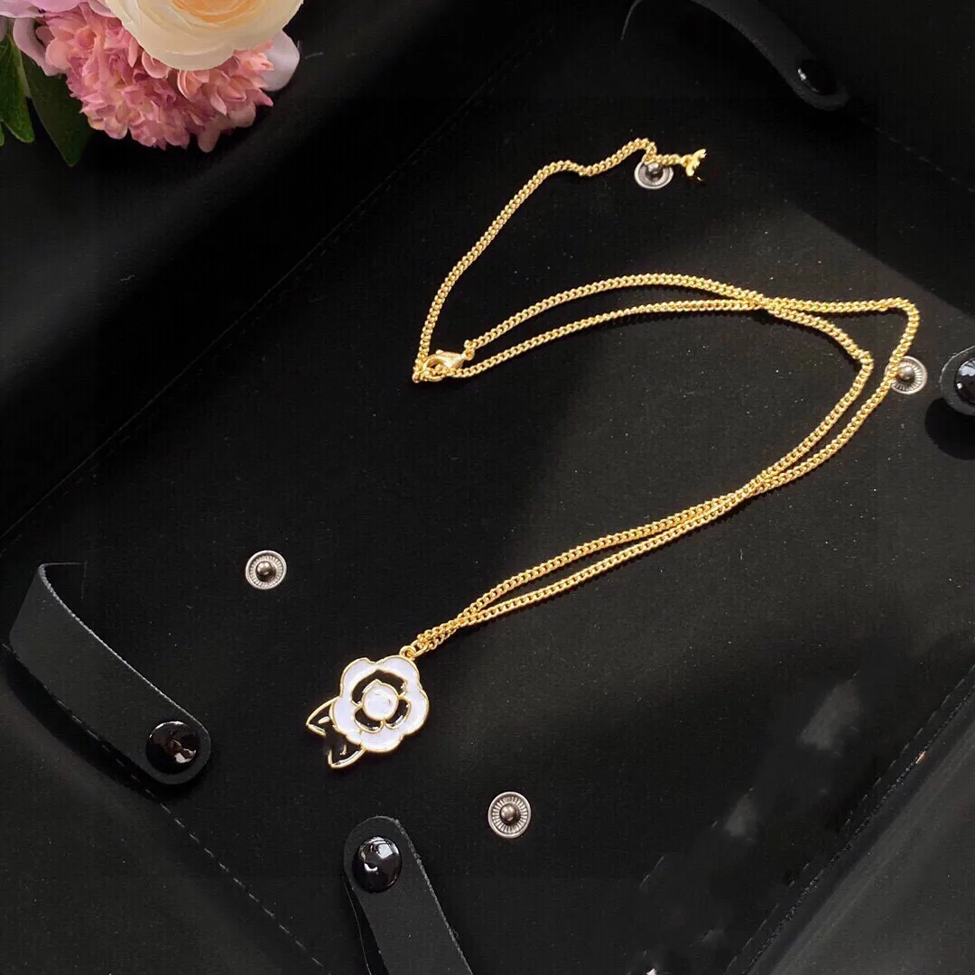 20 Style Luxury Designer Double Letter c Pendant Necklaces channel Sweater Necklace for Women ccs Wedding Party Jewelry Accessories ax22f