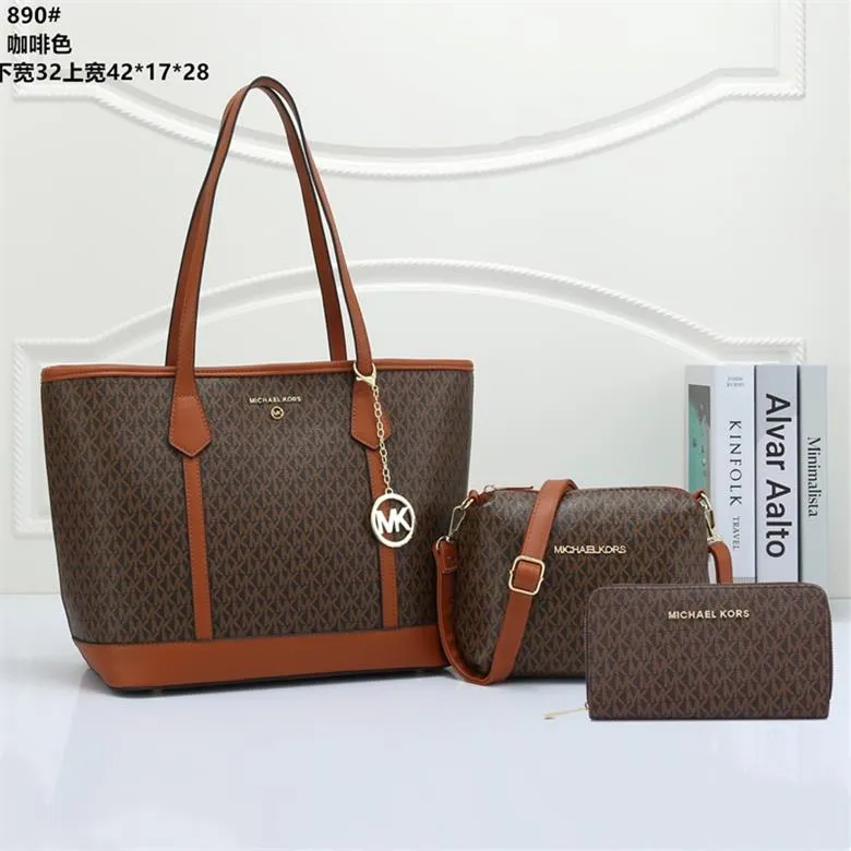 MK com shop bags