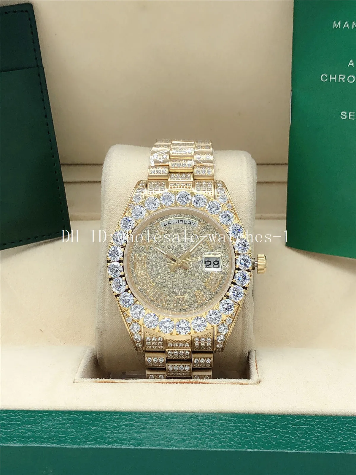 Orologio Con Quadrante Romano Pieno Di Diamanti 218238 Sapphire