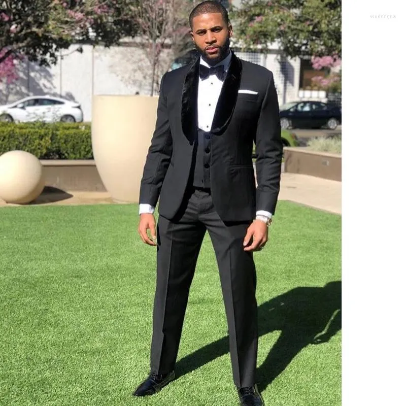 Mejor Precio En A Granel Costumes Pour Hommes Noir Marie Smoking Pour Mariage Avec Velours Chale Revers 3 Pieces Personnalise Hommes Male Mode Veste Gilet Pantalon 2023 Envio Gratuito DHgate