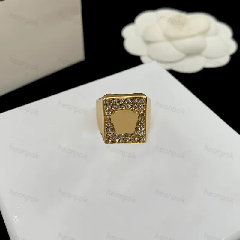 Senhoras de luxo designer anéis com diamantes moda cabeça escultura anel de ouro marca luxo jóias para homens rosa casamento acessórios por atacado