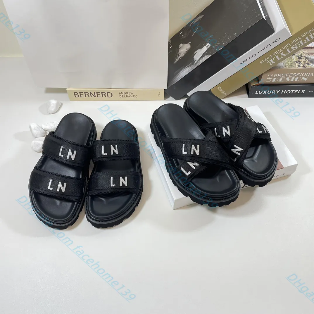 Luxe designer dames dames sandalen slippers hoogwaardige damesglaasjes koesleer mode casual schoenen zomer strand slippers 35-40 met doos