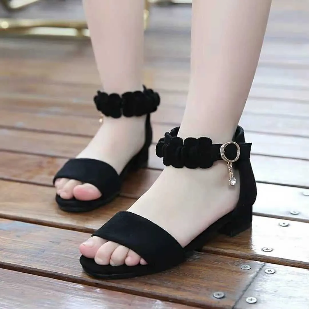 Black flat sandals for girls top