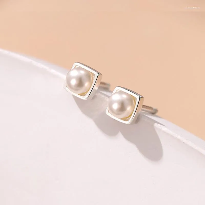 Studörhängen voq silver färg delikat fyrkantig vit pärla skruv enkel mode damer och flickor fest smycken present koreanska